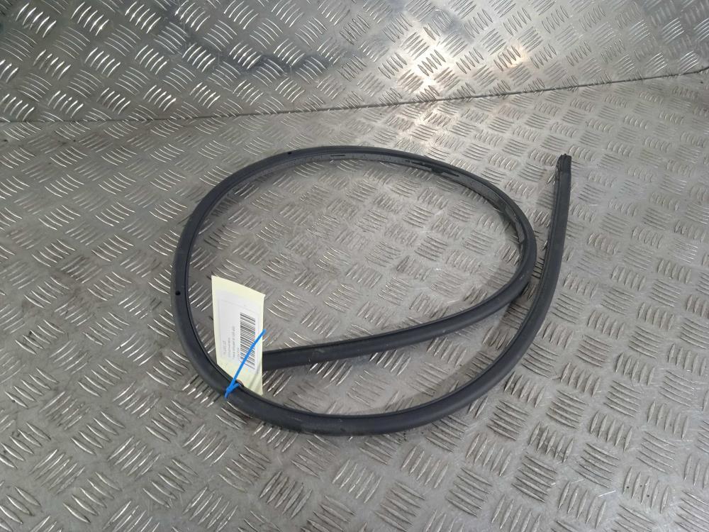 уплотнитель Tesla Model X 1 поколение 2019, Электро , цвет, 1032739 - фото №1