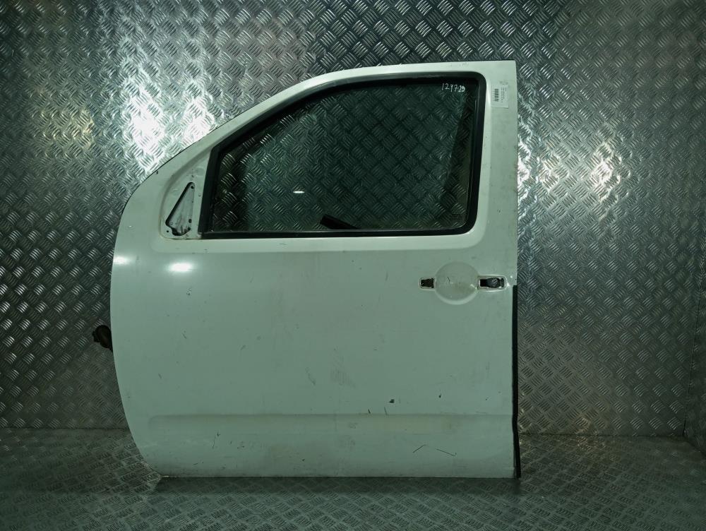дверь передняя левая Nissan Pathfinder R51 2008, цвет - фото №1