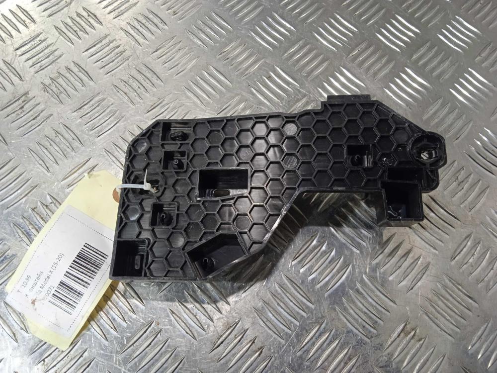 кронштейн (крепление) Tesla Model X 1 поколение 2019, Электро , цвет, 1450071 - фото №1