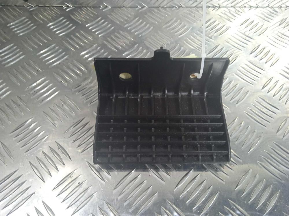 кронштейн (крепление) Tesla Model X 1 поколение 2019, Электро , цвет, 1109512 - фото №1