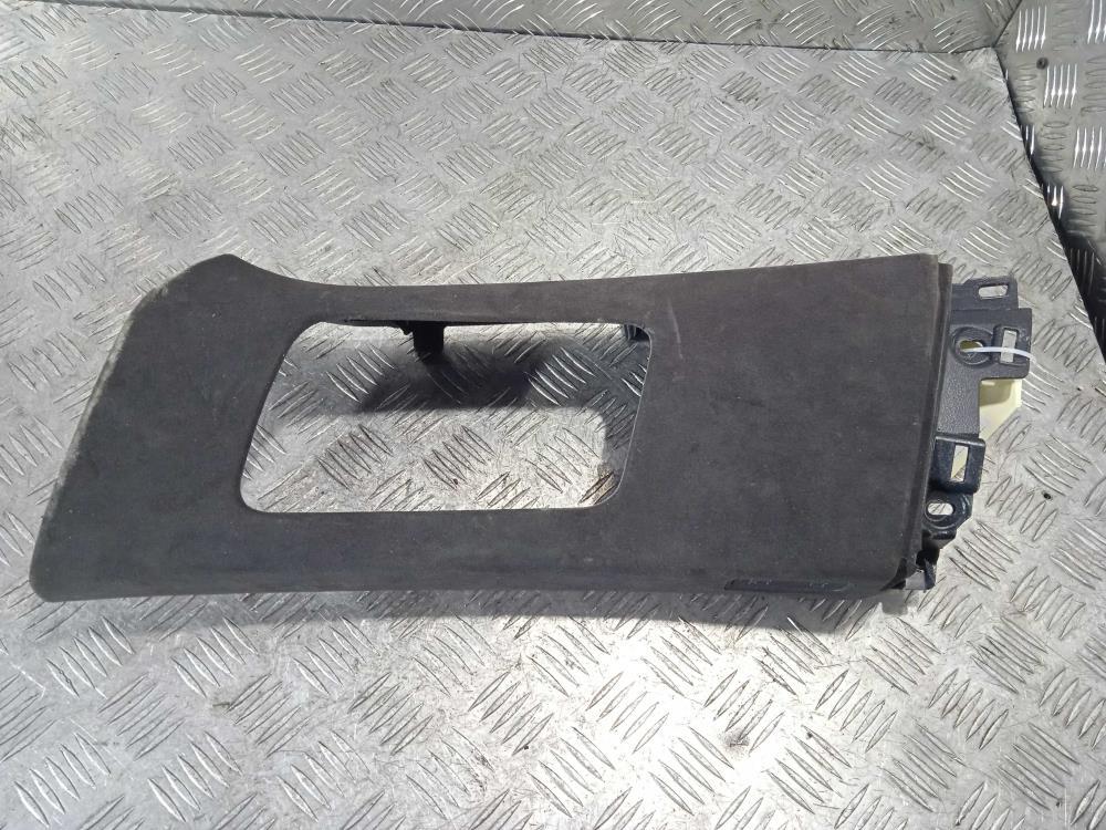 обшивка стойки центральной левой Tesla Model X 1 поколение 2019, Электро , цвет, 1035951 - фото №1