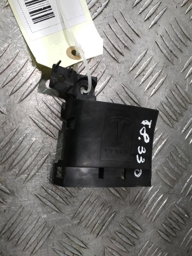 пластик Tesla Model X 1 поколение 2019, Электро , цвет, 1009181 - фото №1