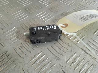 усилитель антенны Tesla Model 3 1 поколение 2019, Электро , цвет, 1079735