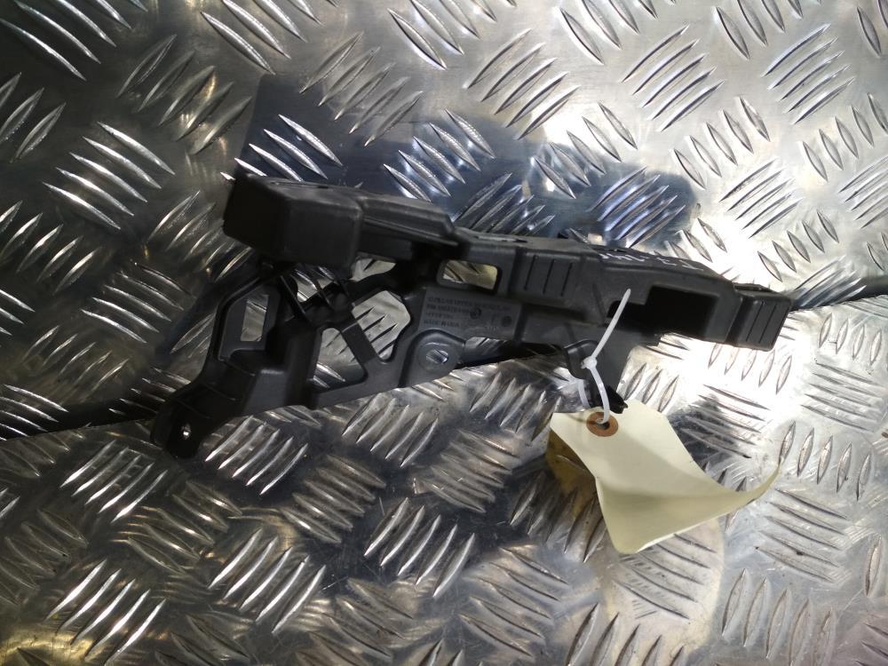 кронштейн (крепление) Tesla Model X 1 поколение 2019, Электро , цвет, 1053724 - фото №1