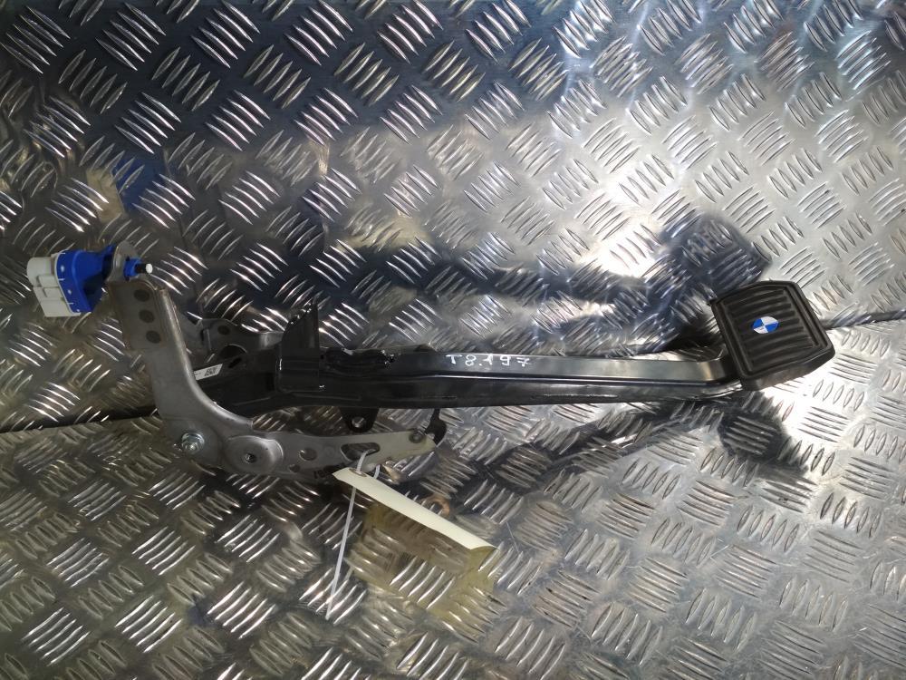 педаль тормоза Tesla Model X 1 поколение 2019, Электро , цвет, 1027691 - фото №1