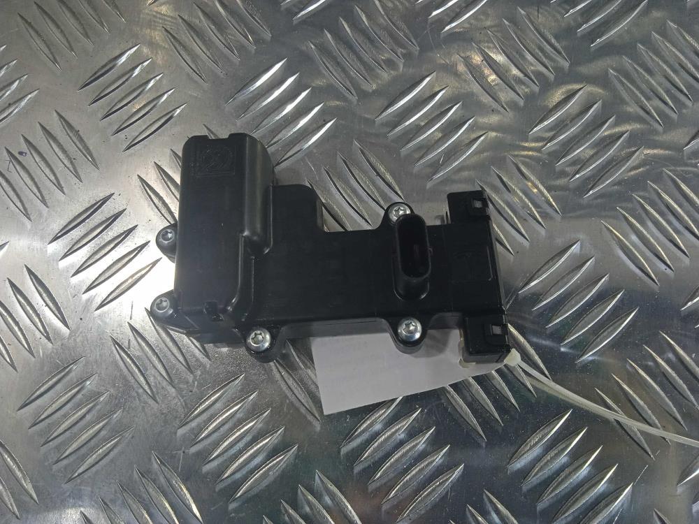 активатор (привод) замка двери Tesla Model X 1 поколение 2019, Электро , цвет, 1045354 - фото №1