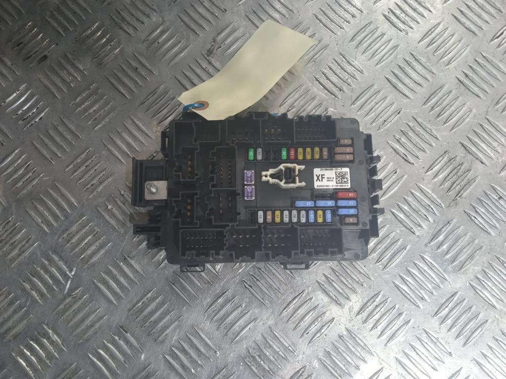 блок предохранителей Tesla Model X 1 поколение 2019, Электро , цвет, 1094409 - фото №1