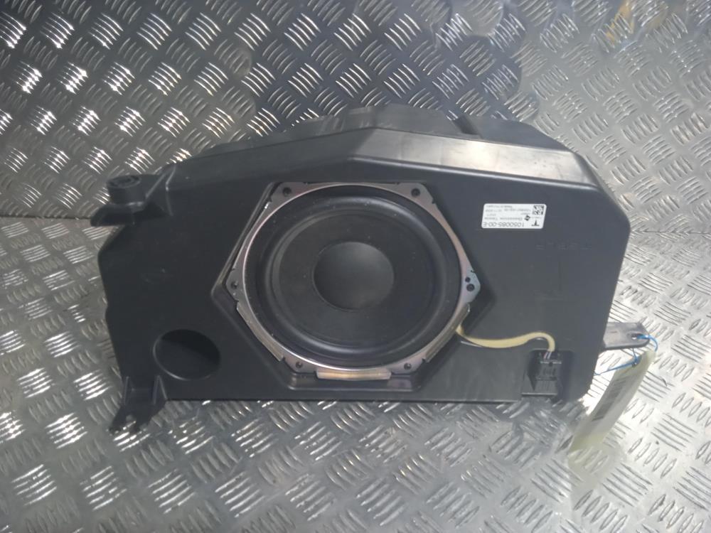 сабвуфер Tesla Model X 1 поколение 2019, Электро , цвет, 1050085 - фото №1