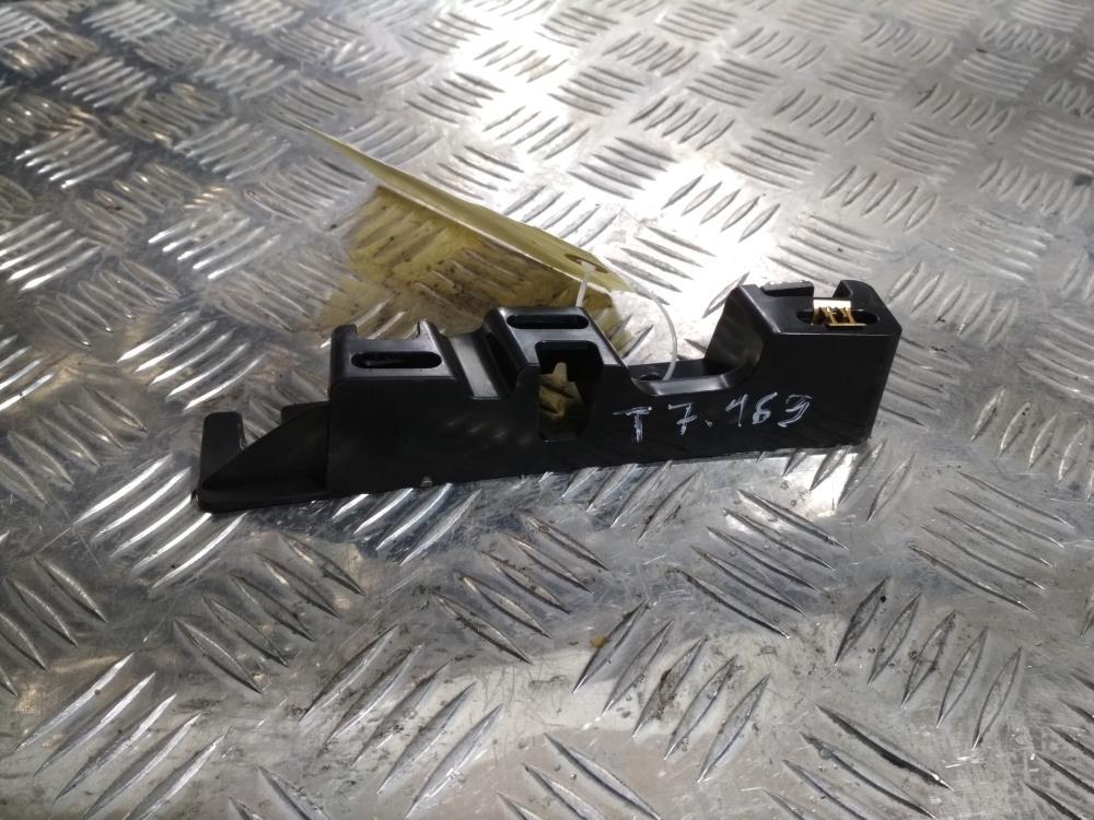 кронштейн (крепление) Tesla Model X 1 поколение 2019, Электро , цвет, 1108815 - фото №1