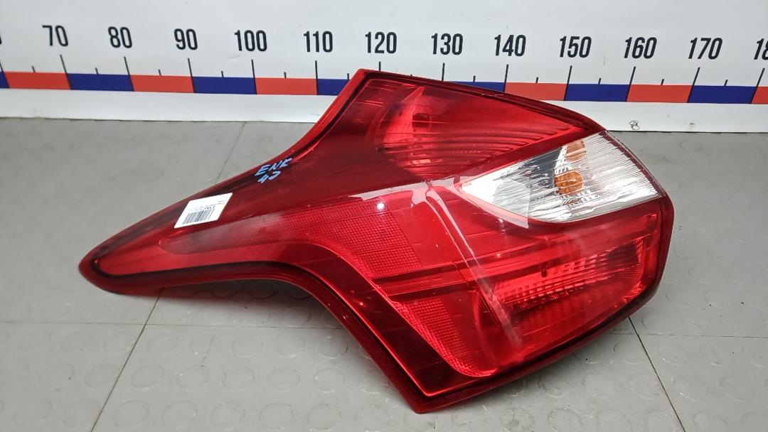 фонарь задний левый Ford Focus 3 поколение 2013, 1.6 л., TDCi, дизель, МКПП, хетчбэк 5 дв. - фото №1