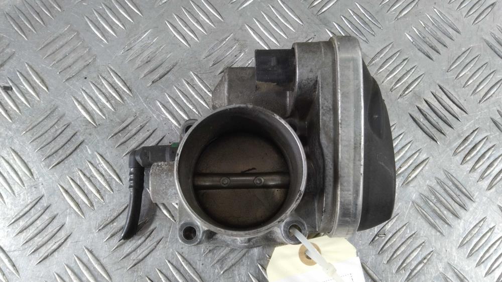 заслонка дроссельная Renault Scenic 2 поколение 2005, цвет, 8200190230 - фото №1