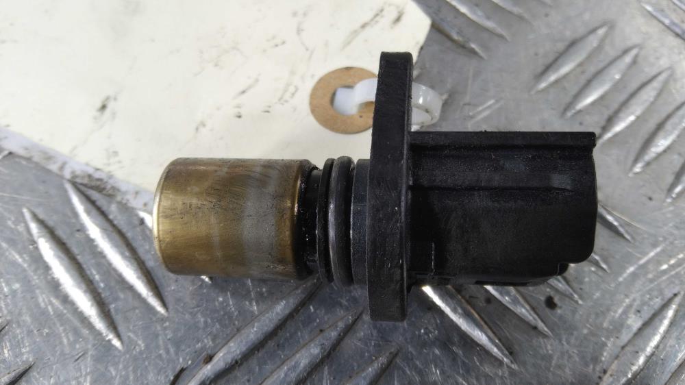 датчик коленвала Toyota Avensis 2 поколение (T250) 2004, цвет - фото №1