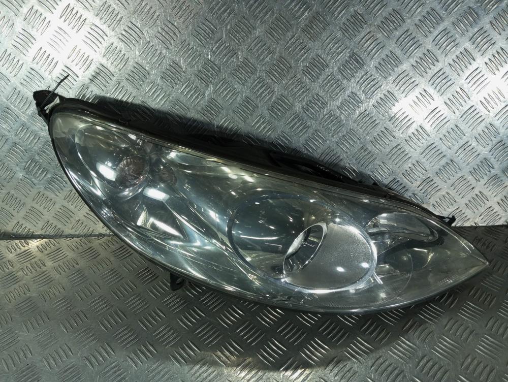 фара правая Peugeot 407 1 поколение 2007, цвет, 0301213272 - фото №1