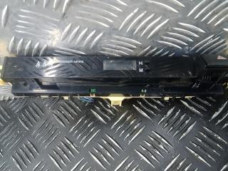 кнопка аварийной сигнализации Toyota RAV4 4 поколение (CA40) 2014, 2.0 л., дизель, МКПП, внедорожник 5 дв., 8395042100