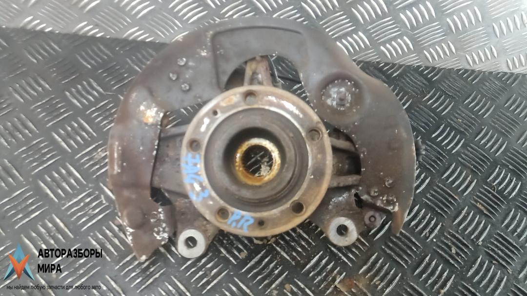 ступица передняя правая Peugeot 308 T9 2014, 1.6 л., бензин, МКПП, хетчбэк 5 дв. - фото №1