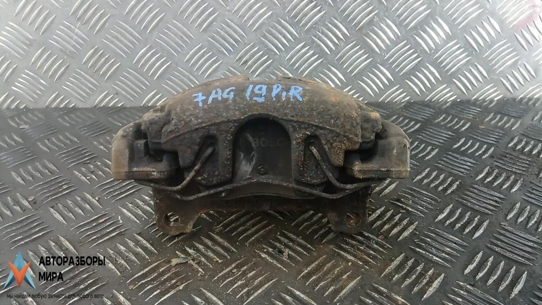 суппорт передний правый Skoda Superb 2 поколение 2010, 2.0 л., дизель, АКПП, универсал, 1K0615124E - фото №1