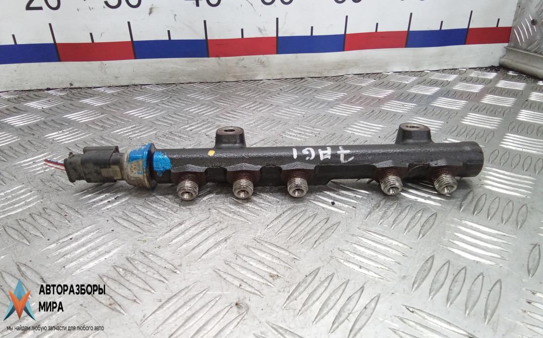 топливная рампа Citroen C4 Grand Picasso 2 поколение 2014, 1.6 л., дизель, МКПП, минивэн - фото №1