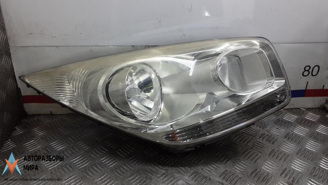 фара правая Kia Venga 1 поколение 2011, 1.4 л., дизель, МКПП, хетчбэк 5 дв., 921021P500 - фото №1