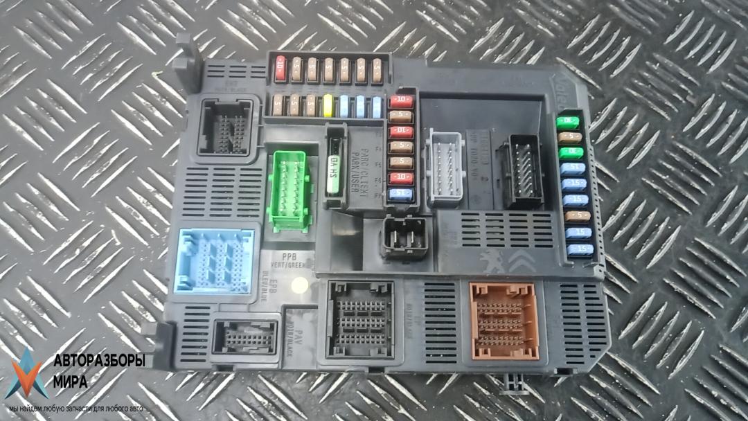 блок комфорта Peugeot 308 T9 2014, 1.6 л., бензин, МКПП, хетчбэк 5 дв., 9807054180 - фото №1