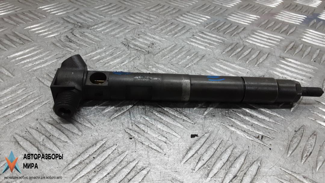 форсунка Mercedes-Benz A-Класс W176 2012, 1.8 л., дизель, АКПП, хетчбэк 5 дв., A6510701387 - фото №1