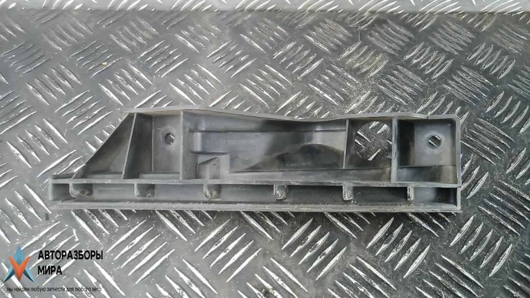 крепление бампера Volkswagen Touran 1 поколение 2004, 1.9 л., дизель, АКПП, 1T0807890A - фото №1