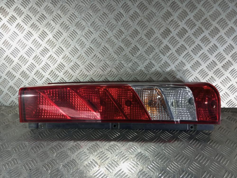 фонарь задний правый IVECO Daily 6 поколение 2017, цвет, 5801523221 - фото №1