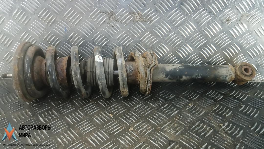 Стойка Mitsubishi Pajero 4 поколение 2009, 3.2 л., дизель, МКПП, внедорожник 5 дв., 4062A024, 4040A068, MR448170 - фото №1