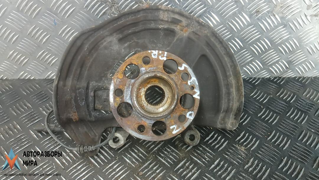 ступица передняя правая Mercedes-Benz A-Класс W176 2012, 1.8 л., дизель, АКПП, хетчбэк 5 дв. - фото №1