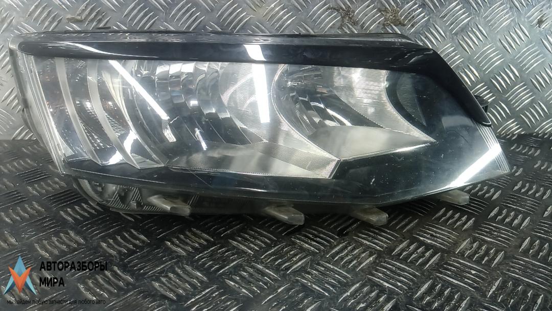 фара правая Skoda Octavia 3 поколение (A7) 2014, 1.6 л., дизель, МКПП, универсал, 5E2941018 - фото №1