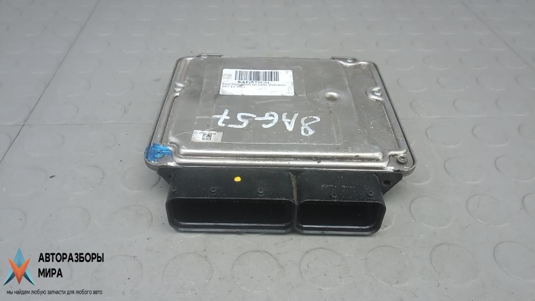 ЭБУ Opel Insignia 1 поколение (A) 2011, 2.0 л., дизель, МКПП, хетчбэк 5 дв., 0281017453, 55577619 - фото №1