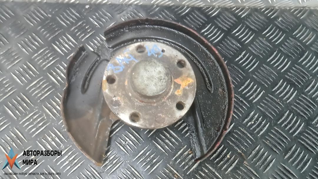 ступица задняя правая Skoda Octavia 3 поколение (A7) 2014, 1.6 л., дизель, МКПП, универсал, 8V0598611, 5Q0501117 - фото №1