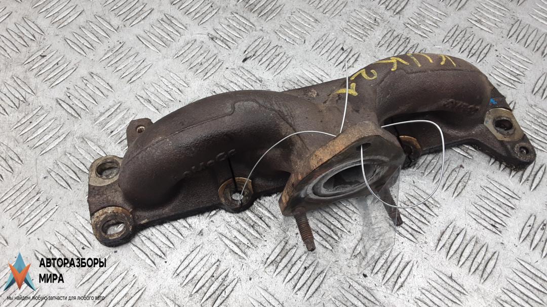 коллектор выпускной Ford Focus 3 поколение 2011, 1.6 л., бензин, МКПП, хетчбэк 5 дв. - фото №1