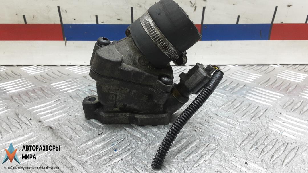 Корпус термостата дизельный Volvo XC60 1 поколение 2009, 2.4 л., дизель, АКПП, внедорожник 5 дв. - фото №1