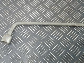 ключ колесный (балонный) Hyundai Santa Fe 2 поколение (CM) 2008, 2.2 л., дизель, МКПП, внедорожник 5 дв., 21