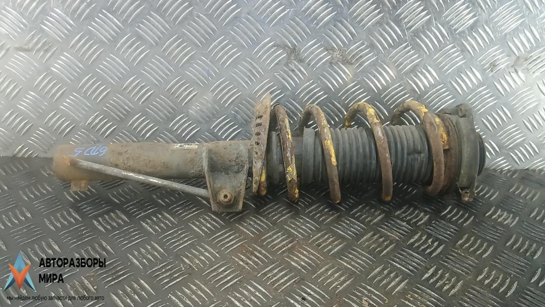 Стойка Volkswagen Jetta 6 поколение 2011, 1.6 л., дизель, МКПП, седан, 5C0413031AQ, 1K0411105AQ - фото №1