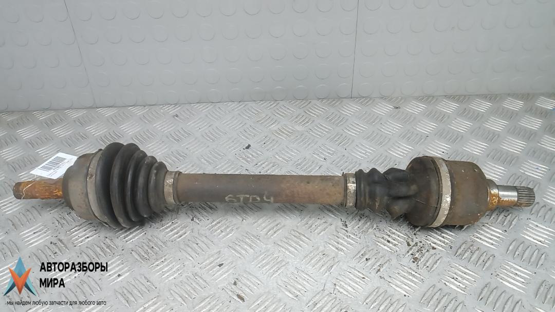 полуось передняя левая (приводной вал, ШРУС) Peugeot 5008 1 поколение 2010, 1.6 л., дизель, АКПП, минивэн - фото №1