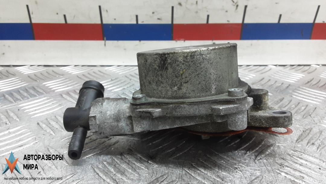 насос вакуумный Renault Kadjar 1 поколение 2016, 1.6 л., дизель, МКПП, внедорожник 5 дв. - фото №1