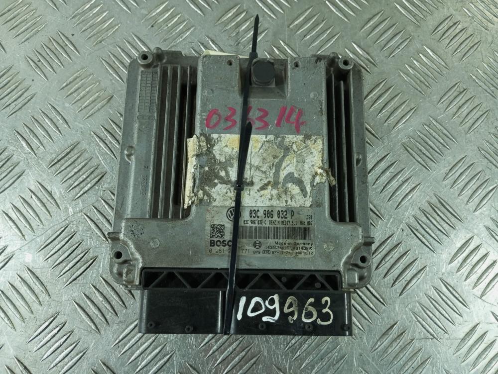 Блок управления двигателем Volkswagen Golf 5 поколение 2007, цвет, 03C906032P - фото №1