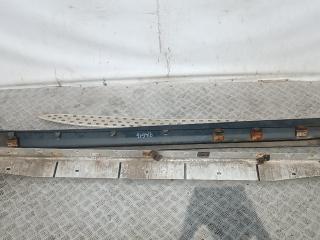 подножка Mercedes-Benz M-Класс W164 [рестайлинг] 2010, 3.0 л., D ML320 CDI, дизель, АКПП, внедорожник 5 дв.