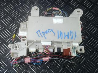 блок предохранителей Lexus LS 3 поколение 2002, 4.3 л., бензин, АКПП, седан, 8273050091