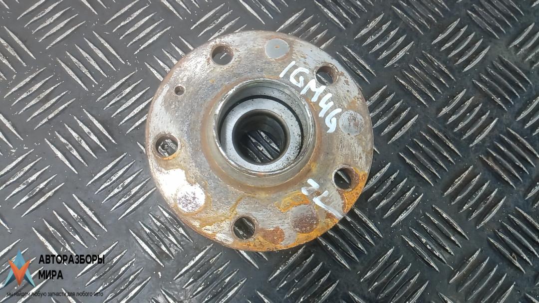 ступица задняя левая Skoda Octavia 3 поколение (A7) 2016, 1.6 л., дизель, МКПП, хетчбэк 5 дв., 8V0598611 - фото №1