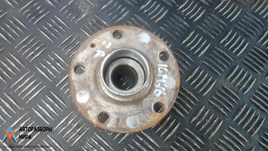 ступица задняя правая Skoda Octavia 3 поколение (A7) 2016, 1.6 л., дизель, МКПП, хетчбэк 5 дв., 8V0598611 - фото №1