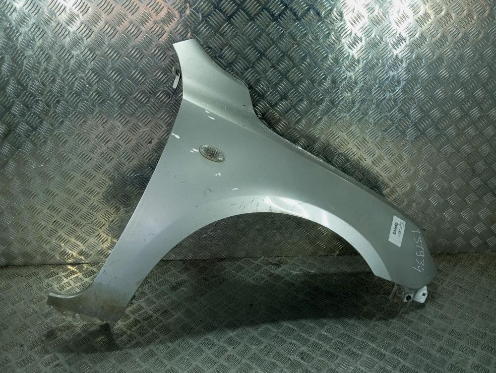 крыло переднее правое Mazda 3 BK 2005, цвет, хетчбэк 5 дв. - фото №1