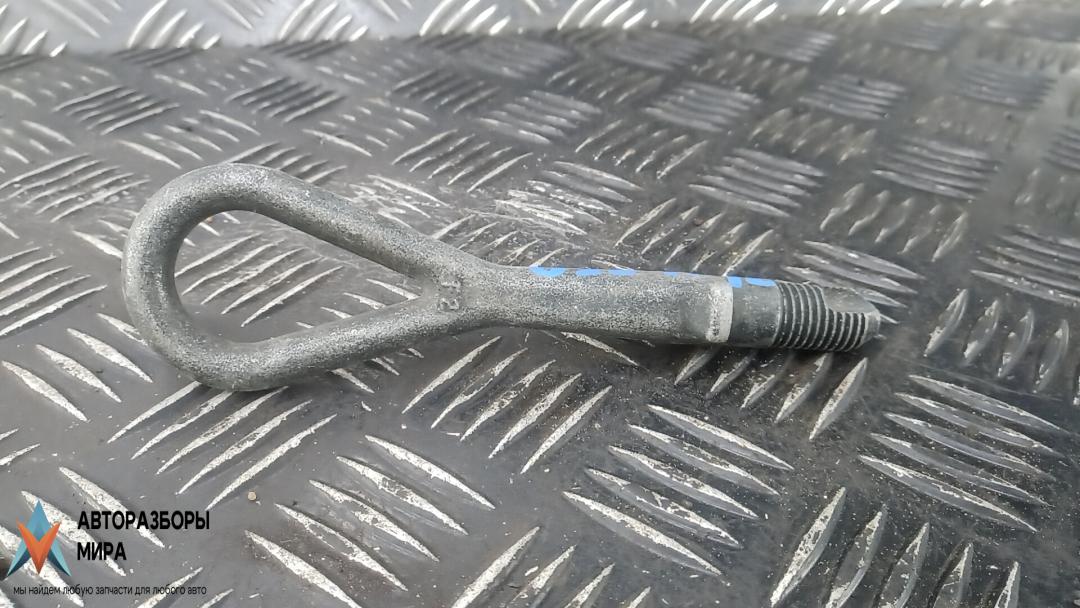 крюк буксировочный Chrysler Voyager 4 поколение 2003, 3.3 л., бензин, АКПП, минивэн - фото №1