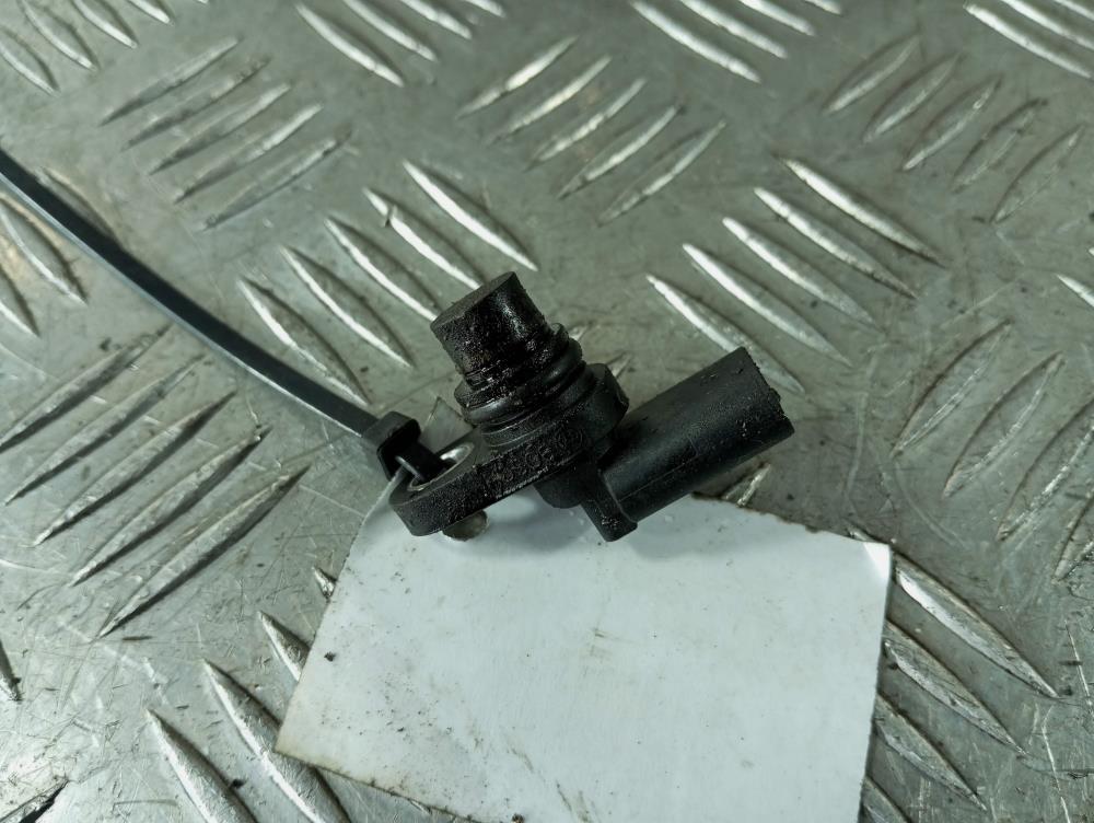 датчик распредвала Mercedes-Benz C-Класс W205/S205/C205 2015, цвет, A2709050400 - фото №1