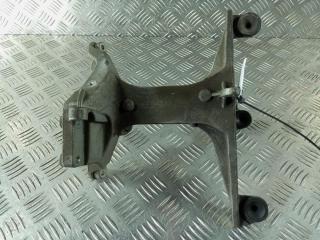 кронштейн (крепление) Mercedes-Benz C-Класс W205/S205/C205 2015, цвет, A2740980939