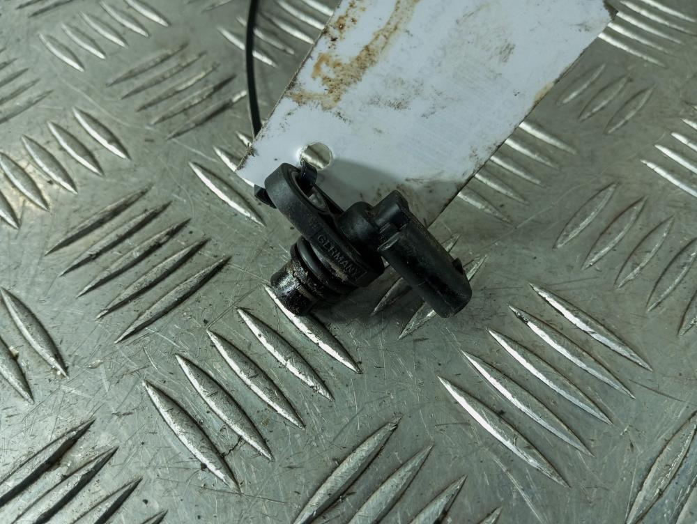 датчик распредвала Mercedes-Benz C-Класс W205/S205/C205 2015, цвет, A2709050400 - фото №1