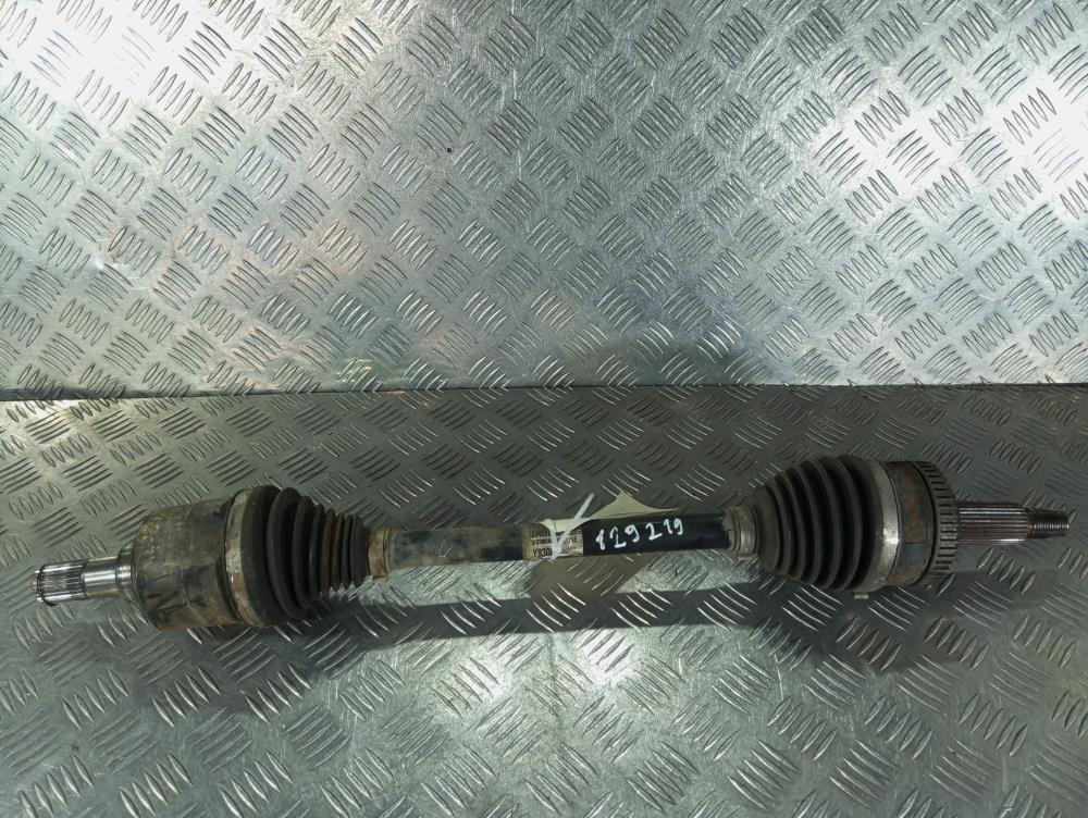 полуось передняя левая (приводной вал, ШРУС) Hyundai ix35 1 поколение 2012, цвет, Y930L - фото №1