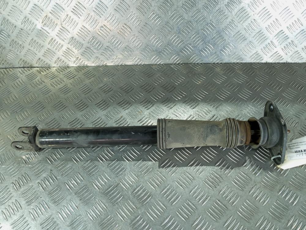 амортизатор задний правый Hyundai ix35 1 поколение 2012, цвет, 55311-2SXA2 - фото №1