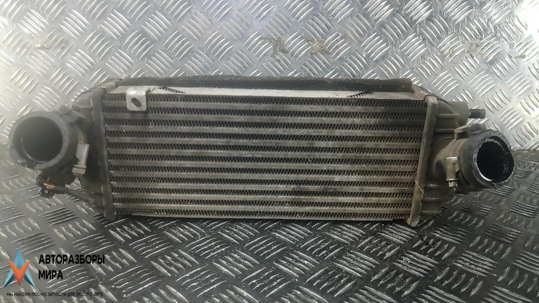 радиатор интеркулера Kia Sportage 3 поколение 2013, 1.7 л., дизель, МКПП, внедорожник 5 дв., 282712A850 - фото №1